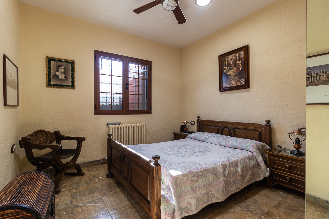 CHALET CON PISCINA, JACUZZI Y PARCELA AJARDINADA EN CEHEGÍN