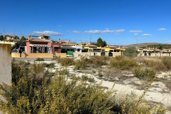 Plot v prodeji in Calasparra