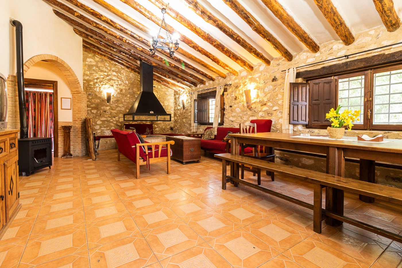 Casa de piedra en caserío