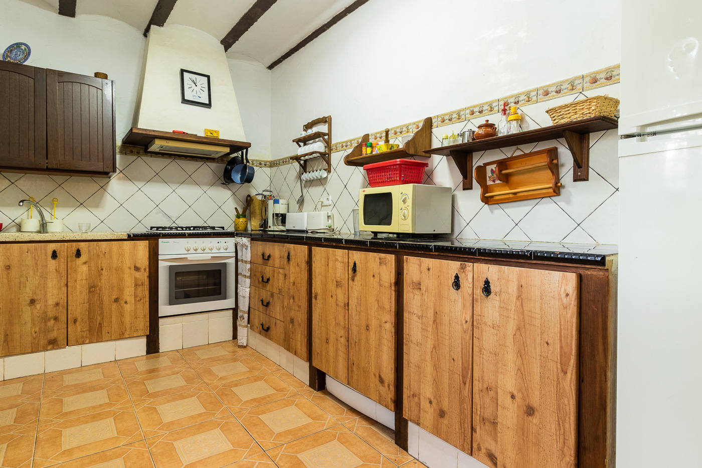 Casa de piedra en caserío