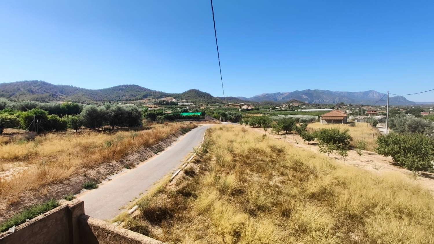 Casa por Terminar con Parcela de 893 m² en Pliego – Proyecto con Potencial Rural