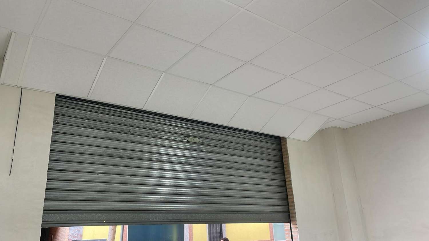 Bajo de 93 m² en Zona Céntrica de Mula – Ideal para Negocio, Almacén o Garaje