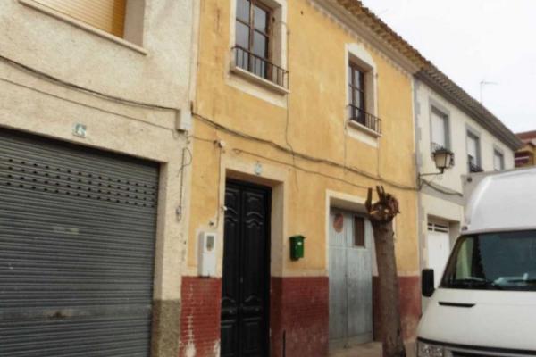 Garage zum verkauf in Mula