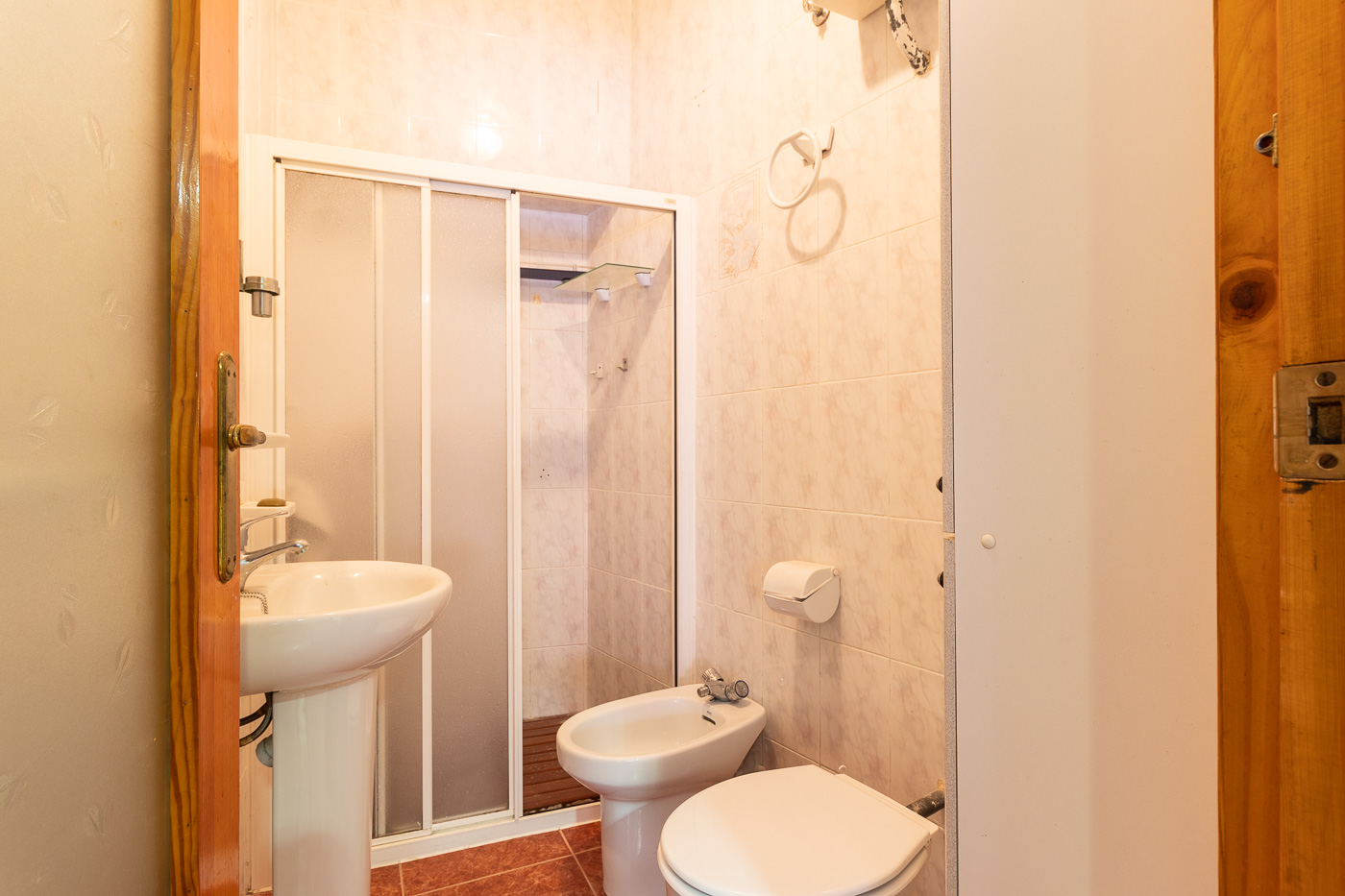 Traditional village house, garage and patio in the town center of Bullas