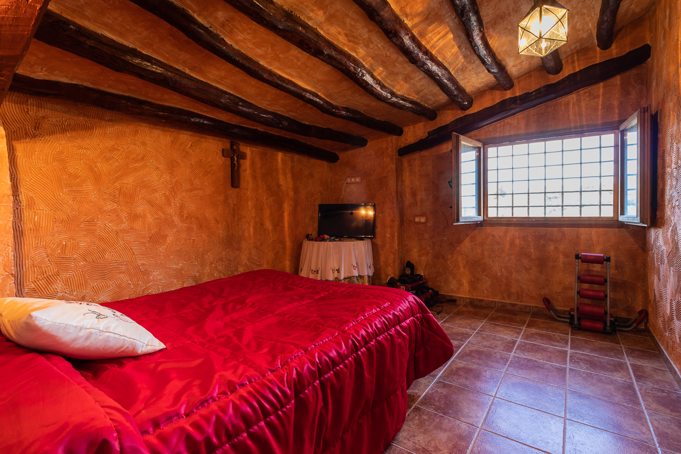 ANTIGUA ALMAZARA REHABILITADA COMO VIVIENDA EN CEHEGÍN