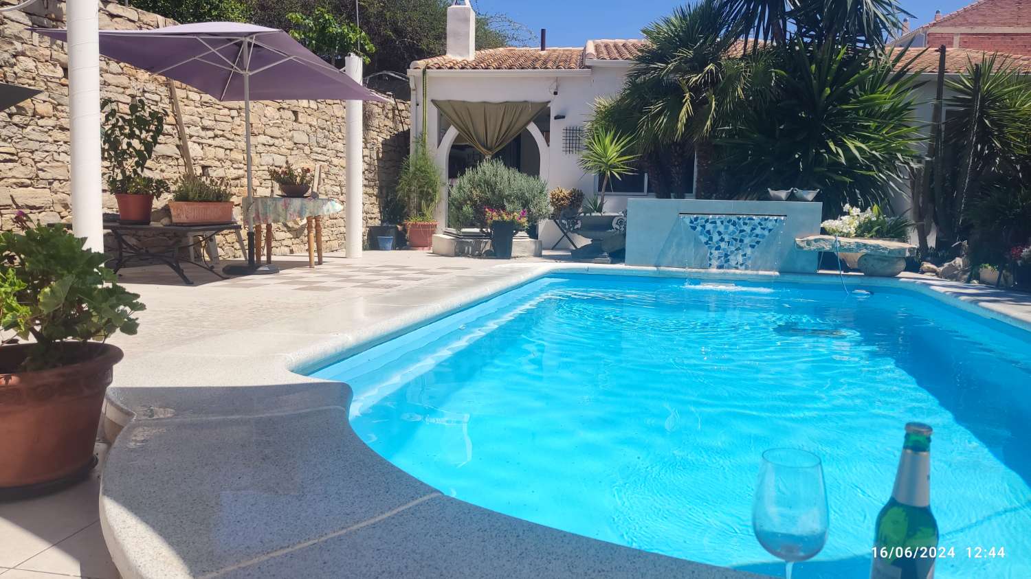 Chalet independiente de 3 plantas con piscina y parcela de 1.100 m² en Moratalla (Murcia)