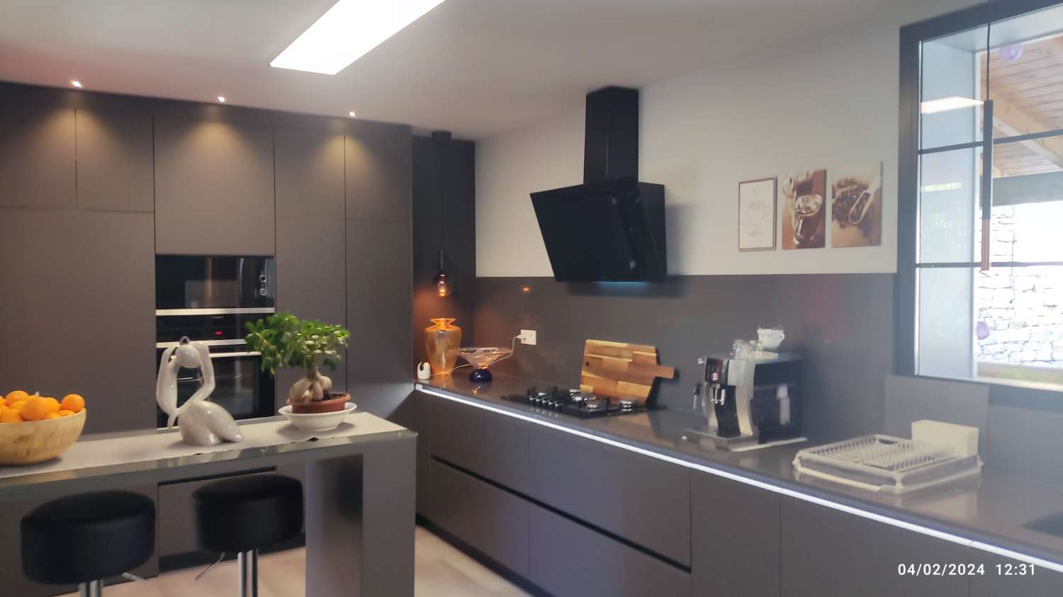 Chalet independiente de 3 plantas con piscina y parcela de 1.100 m² en Moratalla (Murcia)