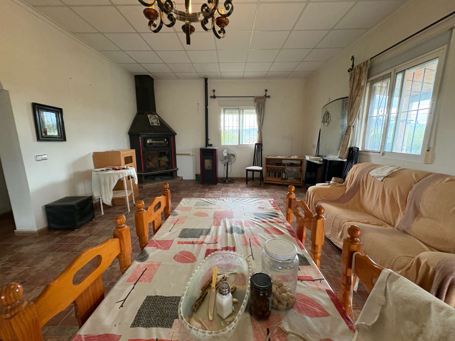 Chalet de 163 m² con parcela de 5.296 m² y cítricos en  Mula (Murcia)