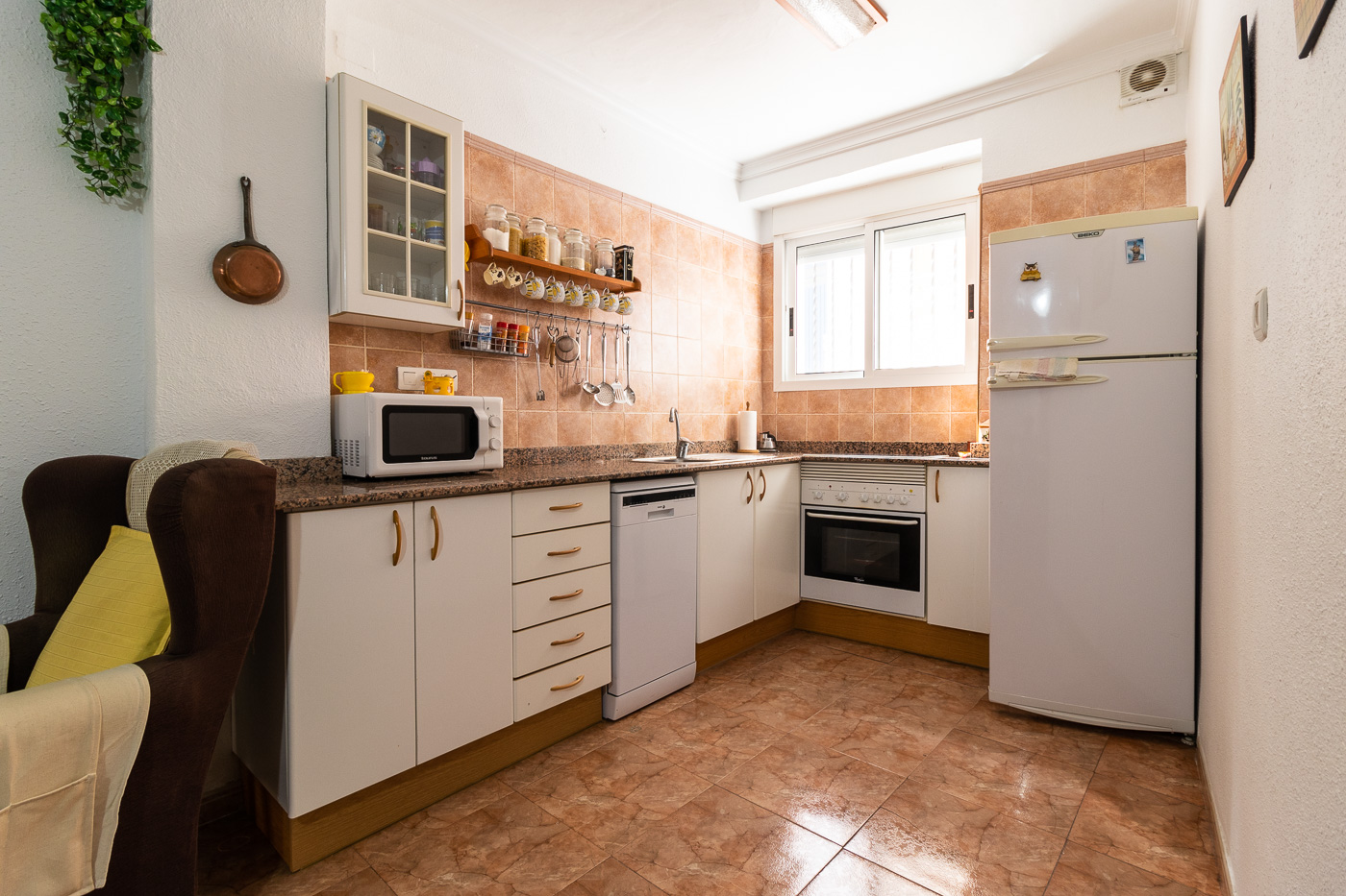 Maison rénovée et meublée dans le centre de Pliego – 5 chambres – 2 salles de bain