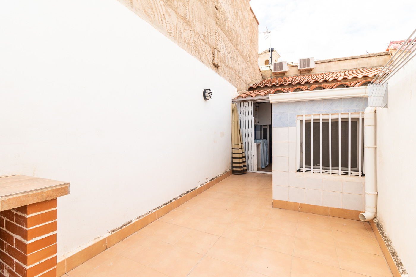 Maison rénovée et meublée dans le centre de Pliego – 5 chambres – 2 salles de bain