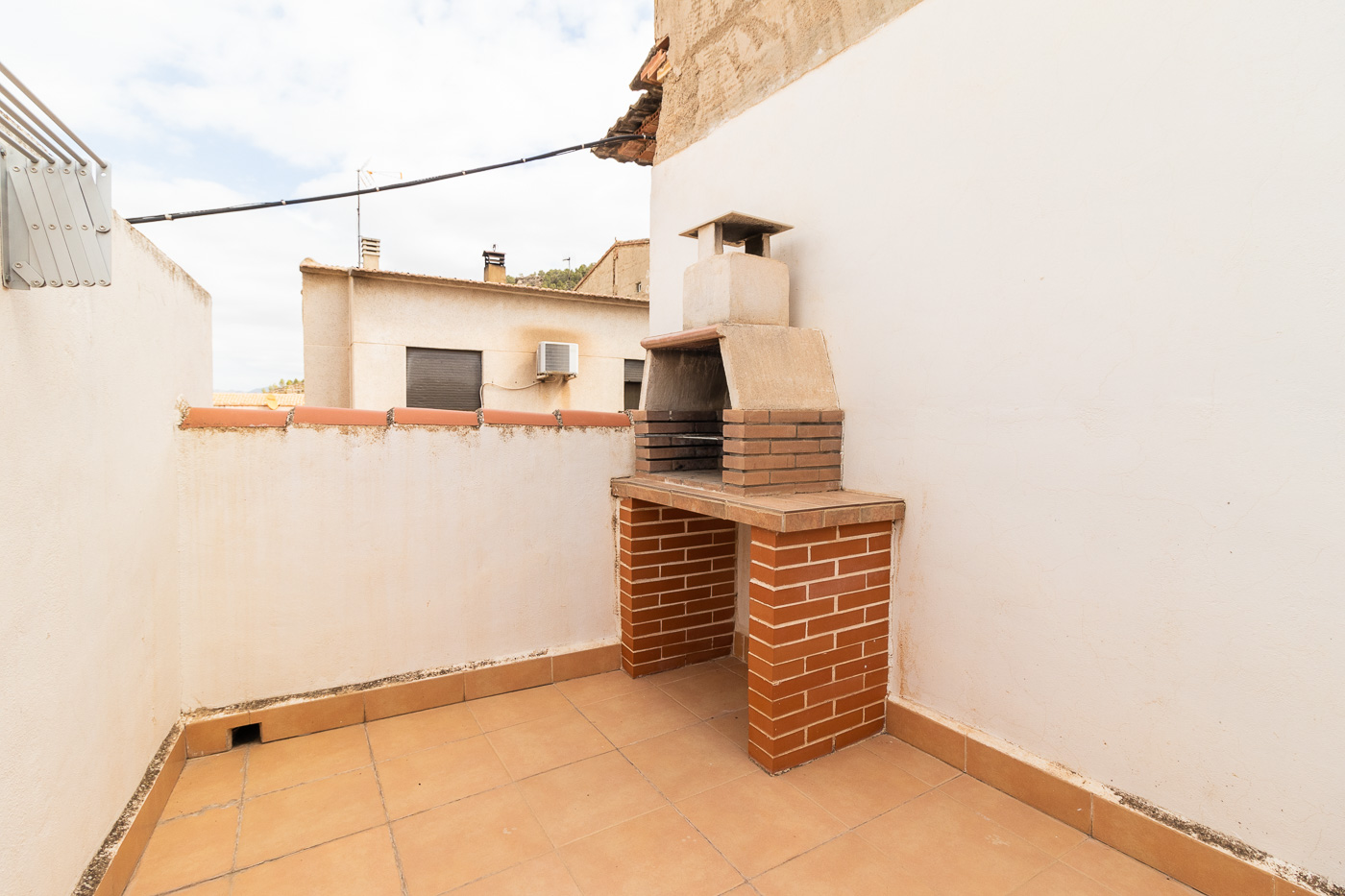 Maison rénovée et meublée dans le centre de Pliego – 5 chambres – 2 salles de bain