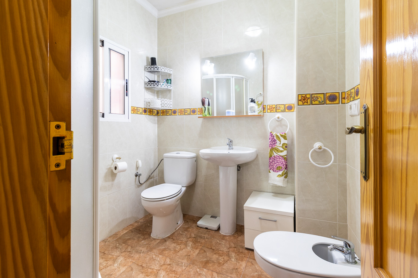 Maison rénovée et meublée dans le centre de Pliego – 5 chambres – 2 salles de bain