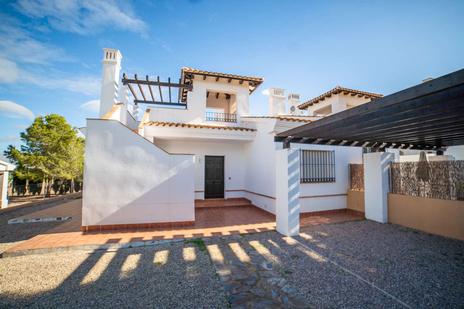 Residencial de obra nueva con villas independientes y adosados en Fuente Álamo