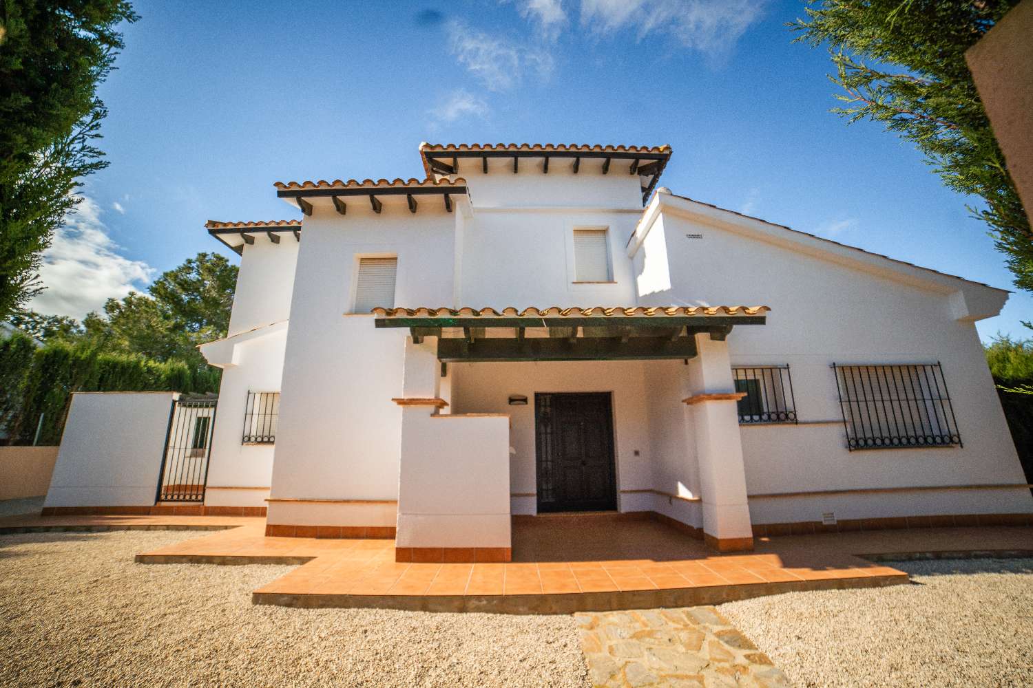 Residencial de obra nueva con villas independientes y adosados en Fuente Álamo