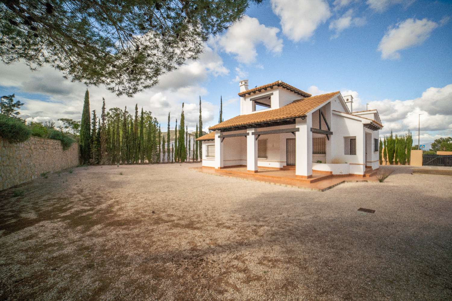 Residencial de obra nueva con villas independientes y adosados en Fuente Álamo