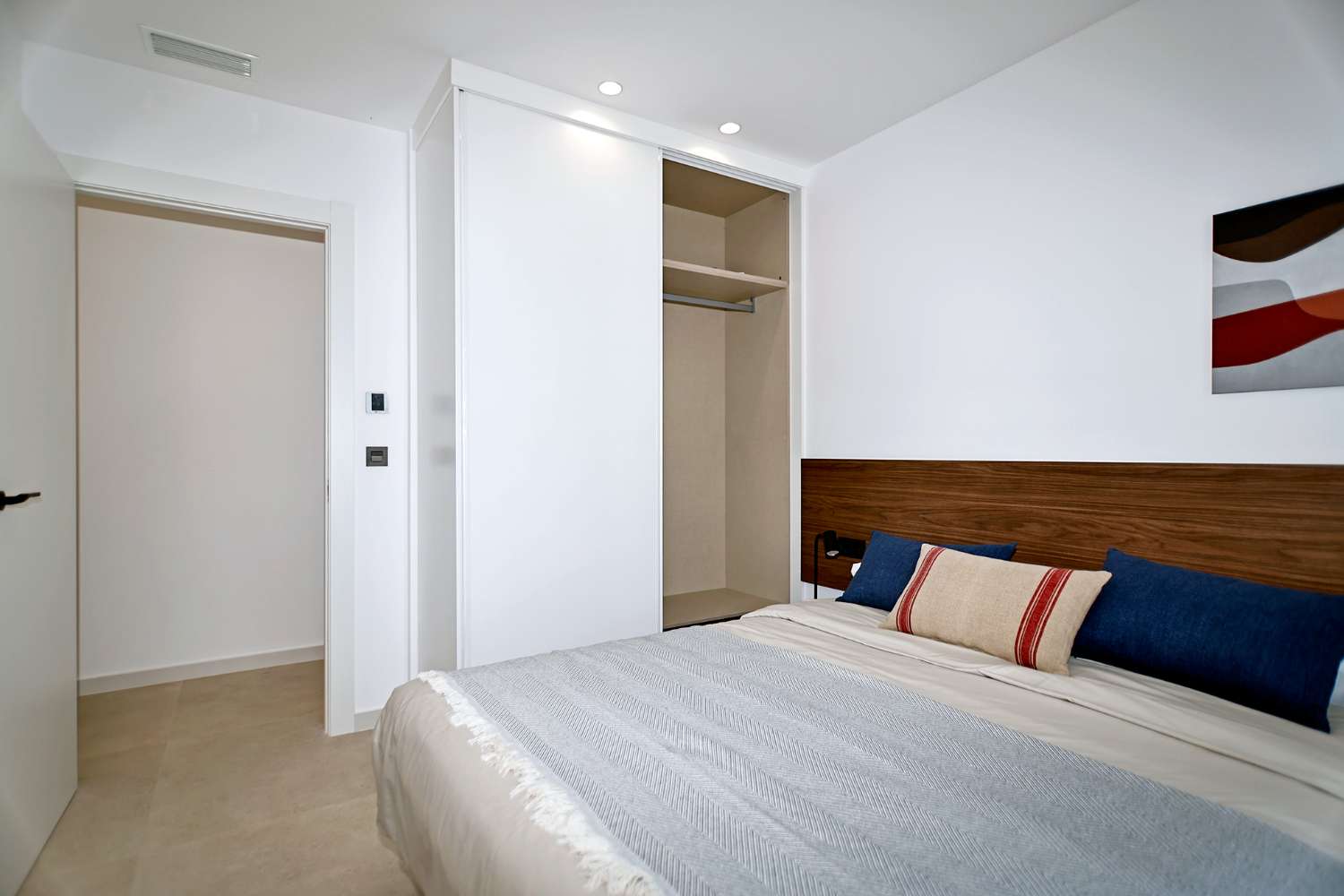 Promoción de villas independientes con piscina privada en urbanización privada de Molina de Segura.