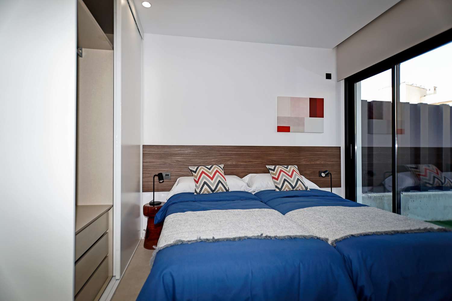 Promoción de villas independientes con piscina privada en urbanización privada de Molina de Segura.