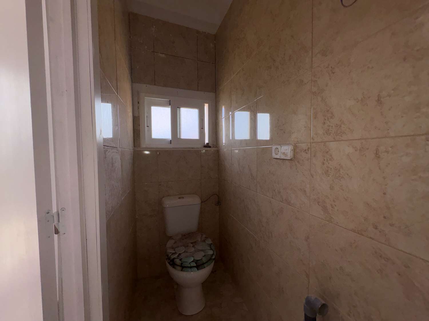 Casa reformada con patio y terraza cerca de la Ermita de Pliego