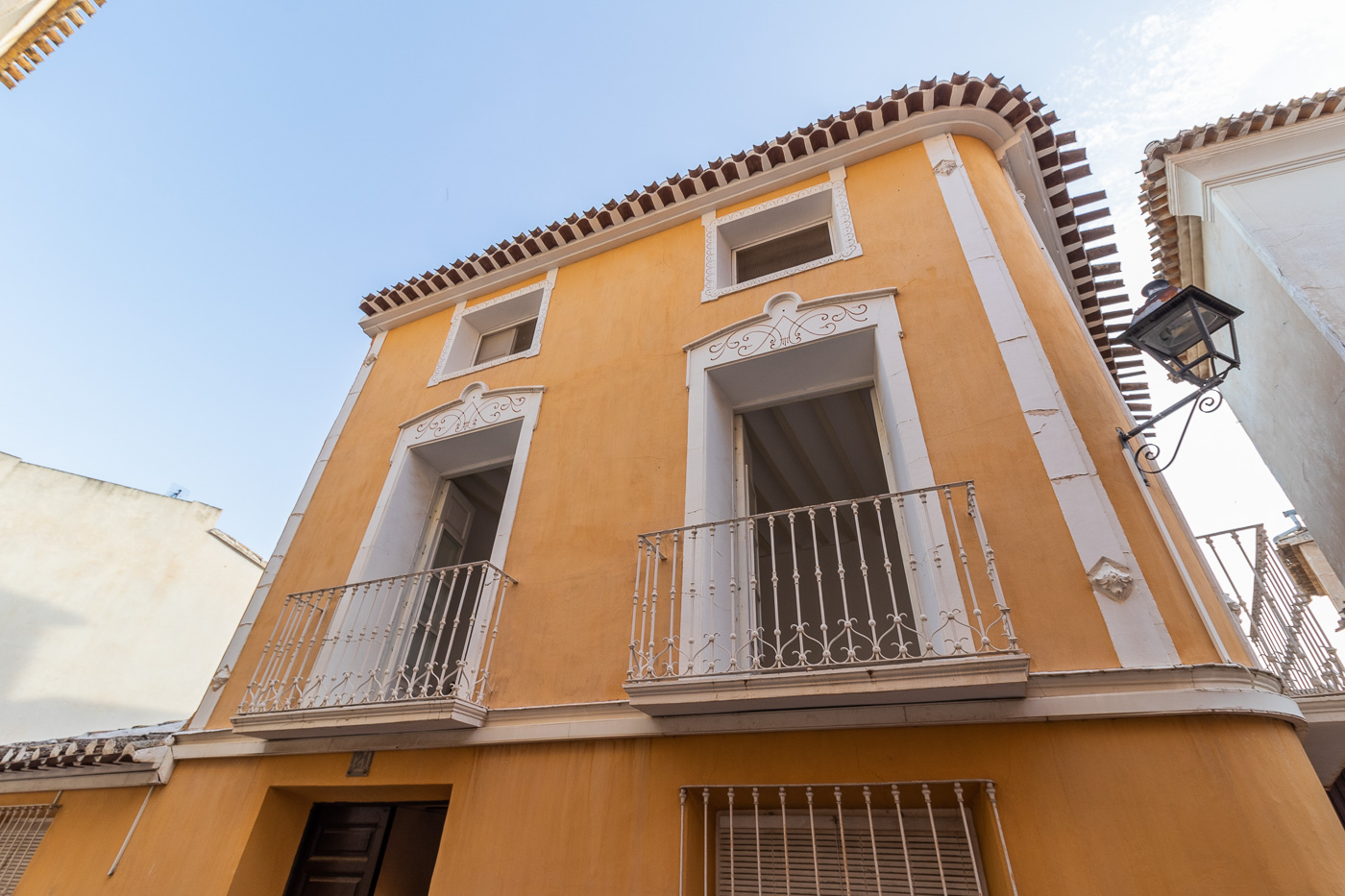 CASA SEÑORIAL CON GARAJE Y HUERTO EN EL CASCO ANTIGUO DE MULA