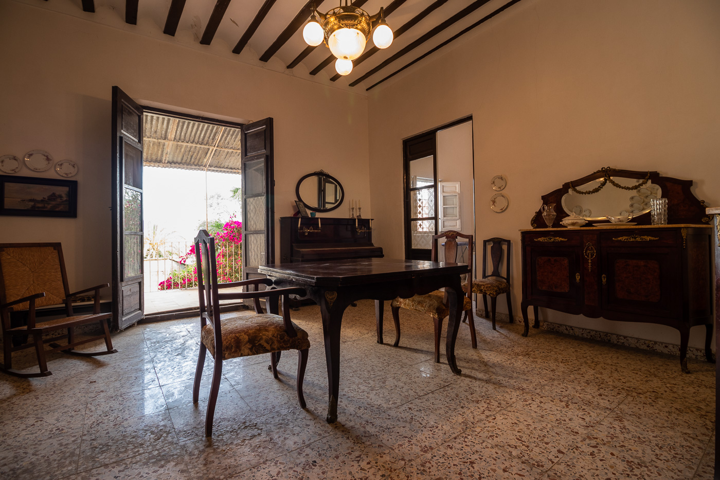 CASA SEÑORIAL CON GARAJE Y HUERTO EN EL CASCO ANTIGUO DE MULA