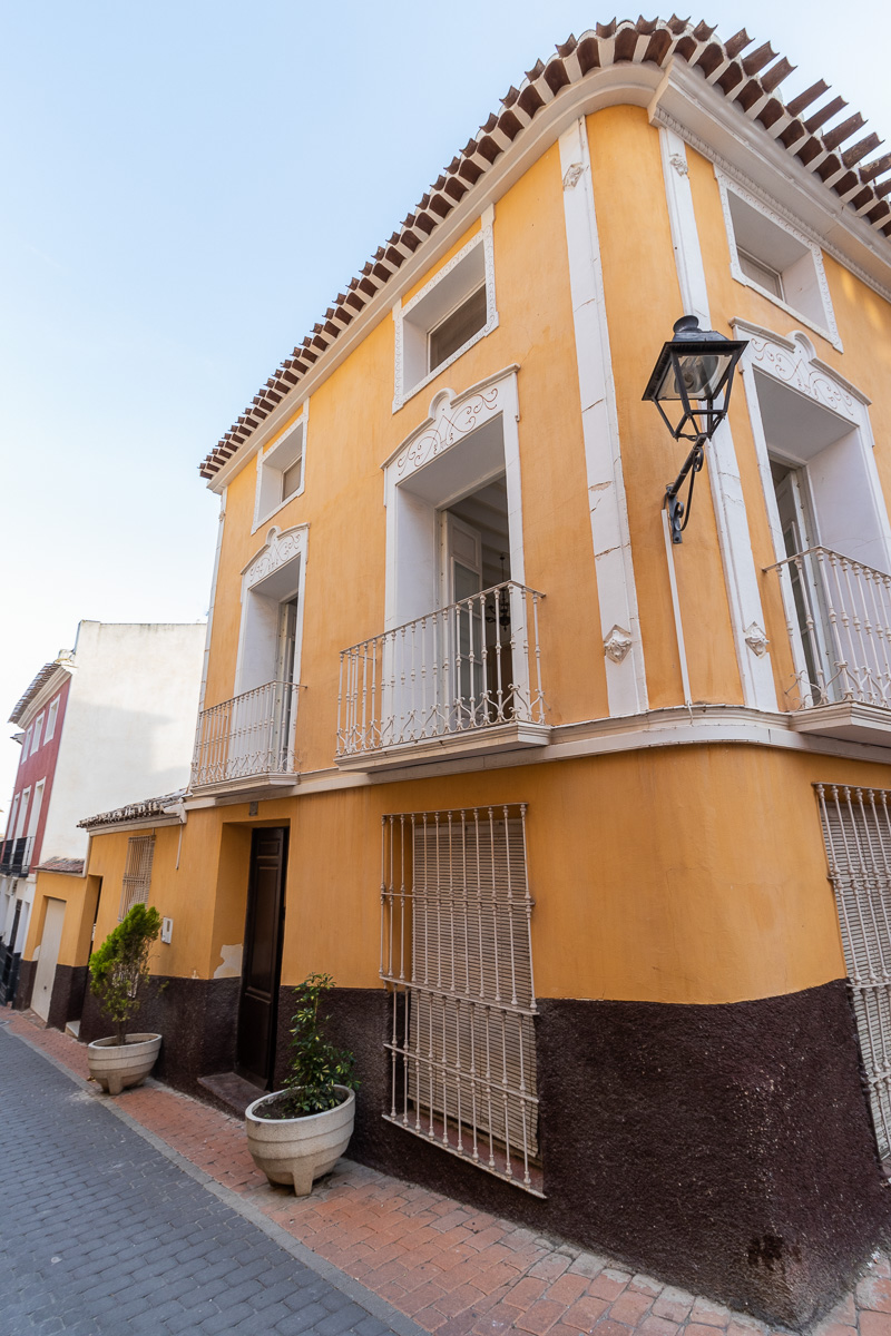 CASA SEÑORIAL CON GARAJE Y HUERTO EN EL CASCO ANTIGUO DE MULA