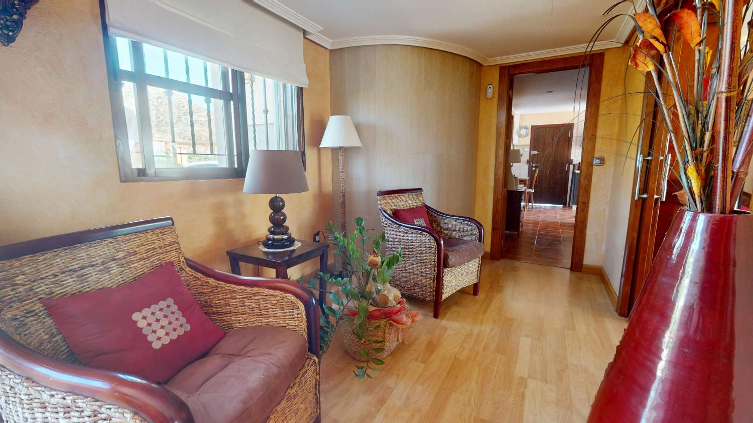 Chalet independiente con gran parcela y vistas al mar en Águilas