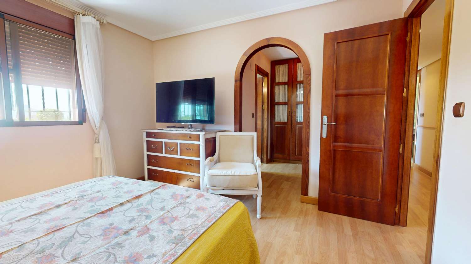 Chalet independiente con gran parcela y vistas al mar en Águilas