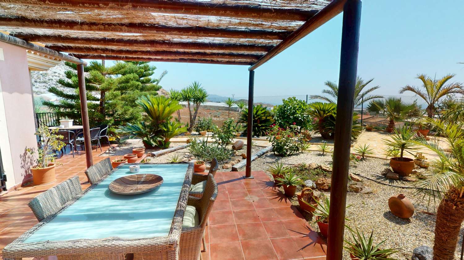 Chalet independiente con gran parcela y vistas al mar en Águilas