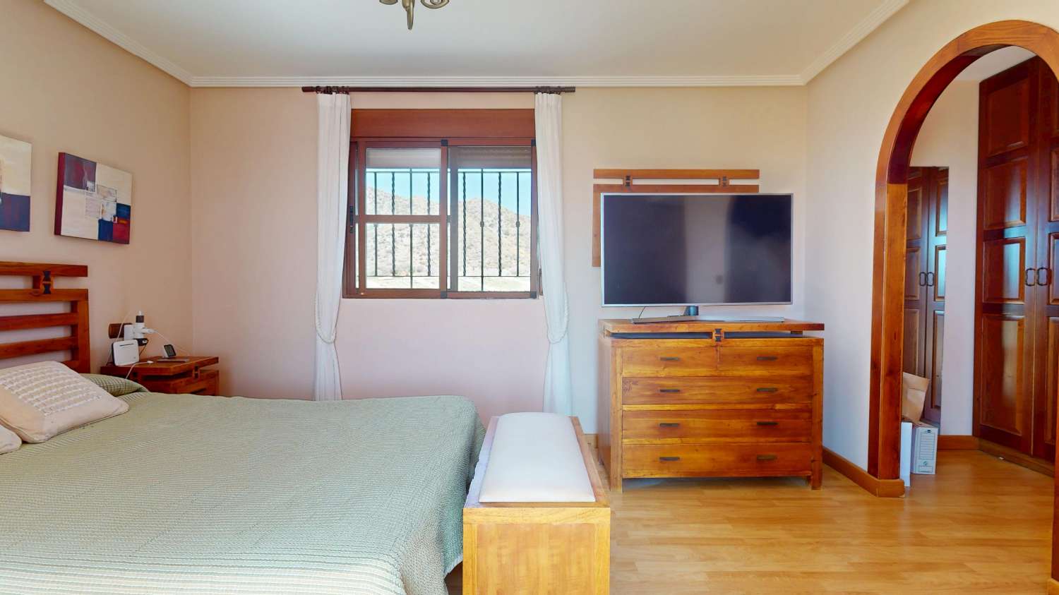 Chalet independiente con gran parcela y vistas al mar en Águilas
