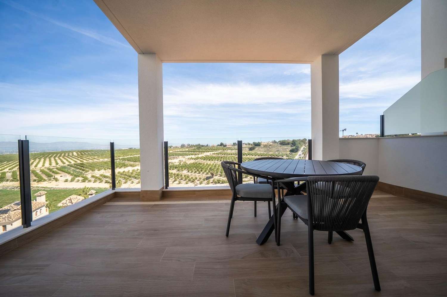 Maison neuve de 3 chambres et 3 salles de bain à La Finca Golf
