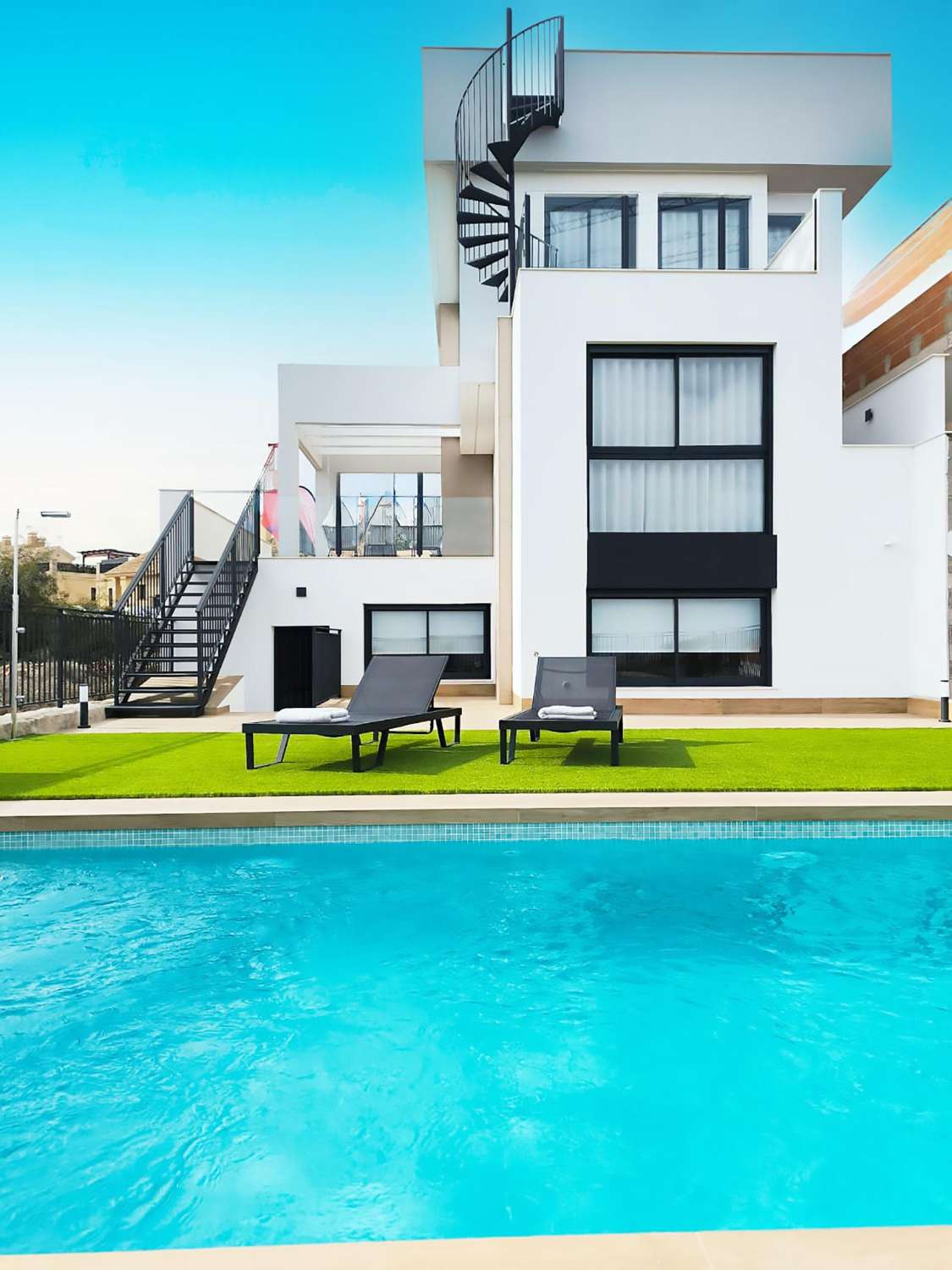 Maison neuve de 3 chambres et 3 salles de bain à La Finca Golf