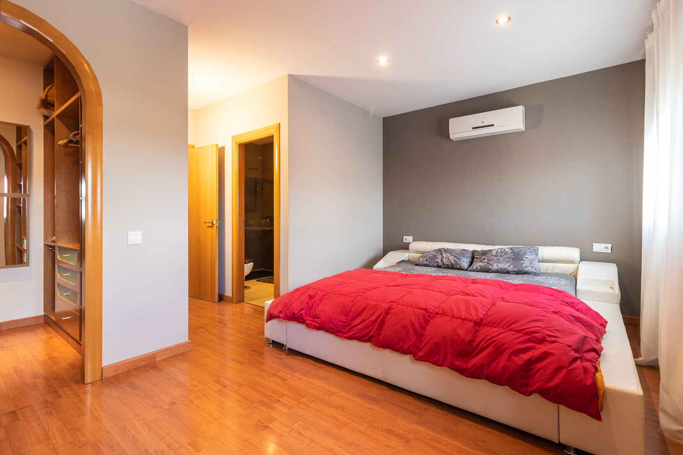 Chalet independiente con parcela y piscina en Calasparra