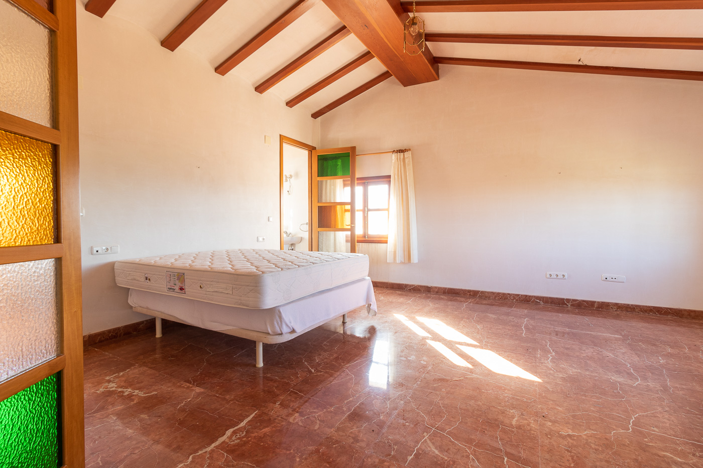 Villa met boerderij van 2 hectare in Casas Nuevas