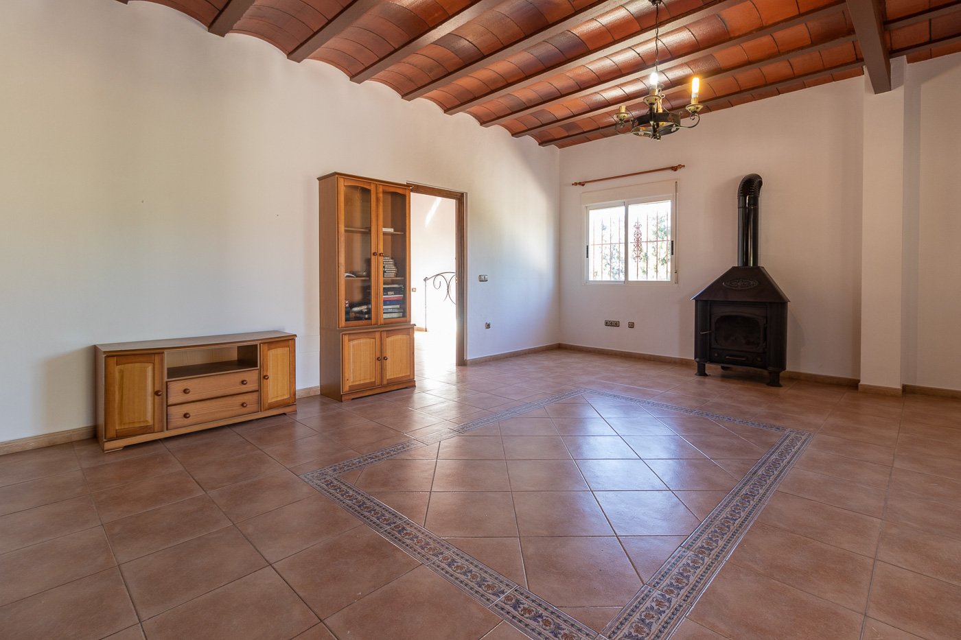 CHALET CON GARAJE Y PARCELA A 5 MINUTOS DE PLIEGO